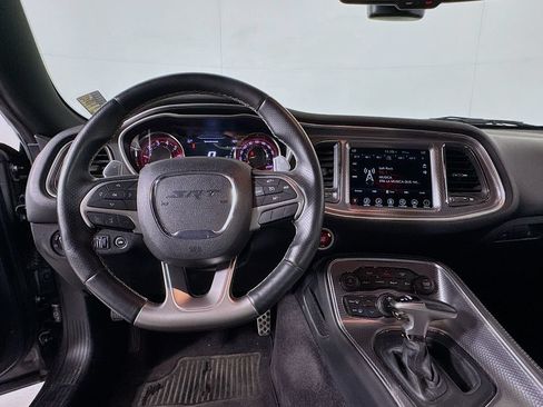 Used 2017 Dodge Challenger SRT Hellcat RWD image 11