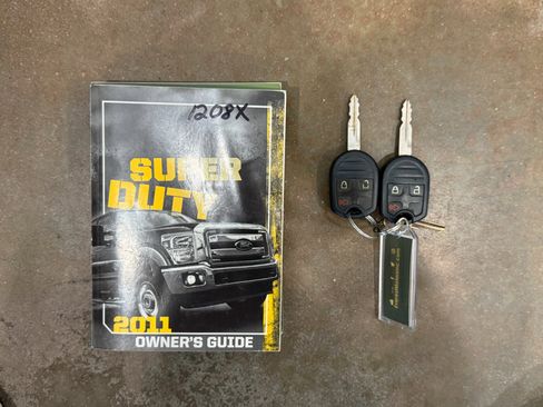 Used 2011 Ford F350 Lariat image 42