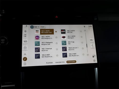 New 2025 Land Rover Discovery Sport Dynamic SE image 48