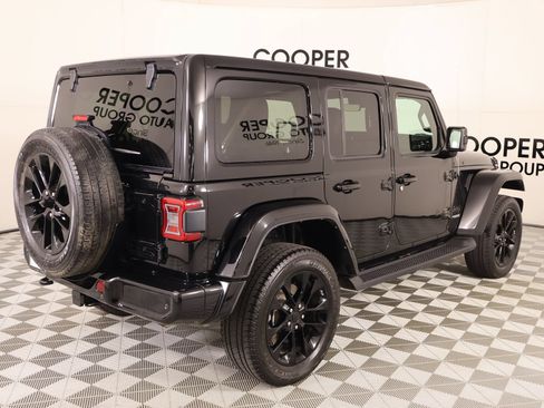 Used 2021 Jeep Wrangler Unlimited Sahara AWD/4WD image 21
