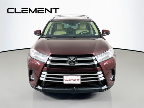 Used 2019 Toyota Highlander Limited AWD/4WD image 3