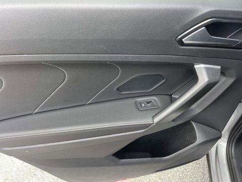 Certified 2023 Volkswagen Tiguan SE R-Line FWD image 11