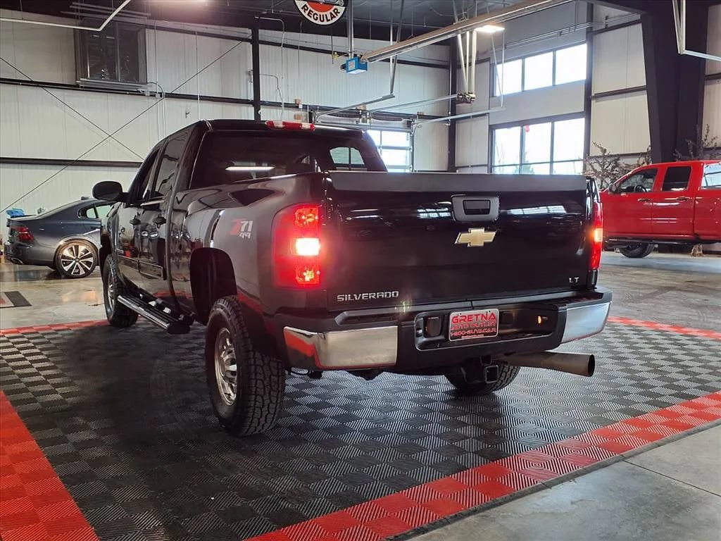 Used 2007 Chevrolet Silverado 2500 LT w/ 1LT Convenience Package AWD/4WD image 4