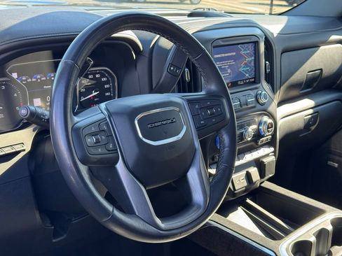 Used 2022 GMC Sierra 2500 Denali w/ Denali Black Diamond Edition image 15