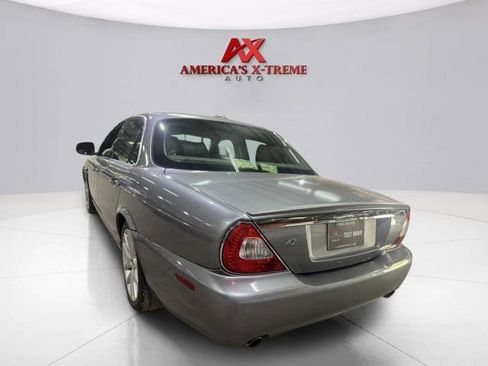 Used 2008 Jaguar XJ8 RWD image 4