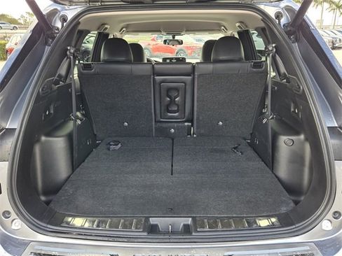 Used 2022 Mitsubishi Outlander SE image 13