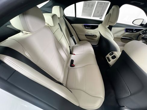 Used 2023 Mercedes-Benz C 300 4MATIC Sedan image 26