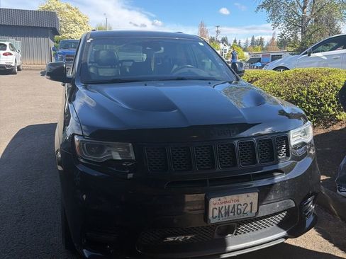 Used 2019 Jeep Grand Cherokee SRT image 8