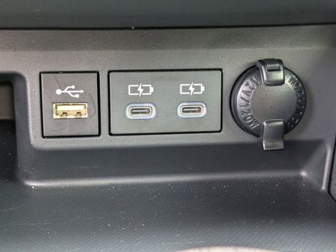 Used 2024 Toyota Highlander Limited AWD/4WD image 25