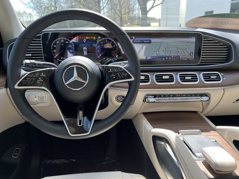 Certified 2025 Mercedes-Benz GLE 350 4MATIC image 30