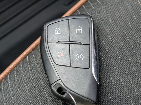 Used 2024 GMC Canyon AT4 image 27