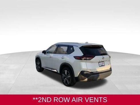 Used 2021 Nissan Rogue SL w/ Premium Package image 3