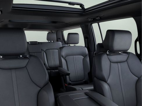 New 2025 Jeep Wagoneer Series III w/ Premium Group I AWD/4WD image 26