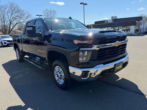 Used 2025 Chevrolet Silverado 2500 LT w/ Convenience Package image 6