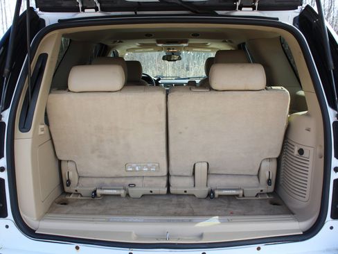 Used 2011 GMC Yukon Denali image 7