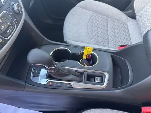 Used 2024 Chevrolet Equinox LS image 19