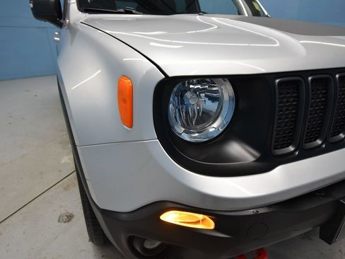 Used 2021 Jeep Renegade Trailhawk w/ Sun & Sound Group AWD/4WD image 38