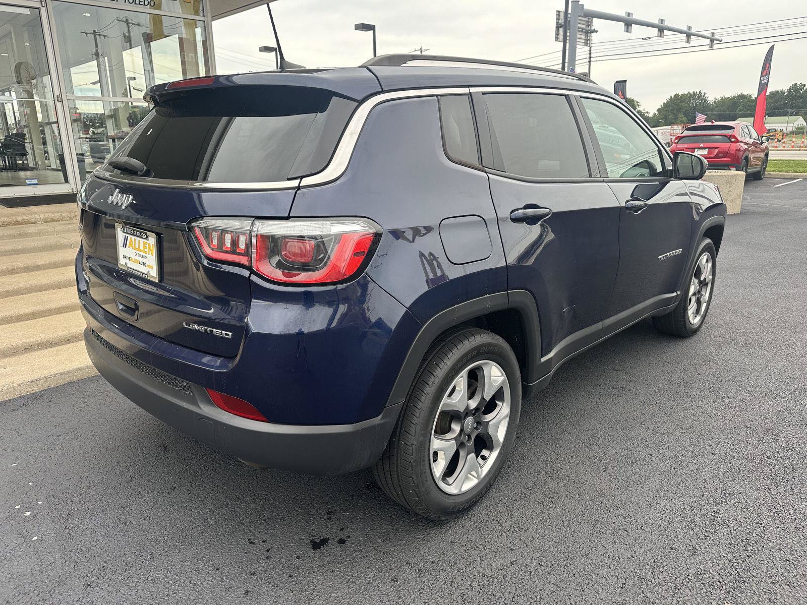 Used 2019 Jeep Compass Limited AWD/4WD image 11