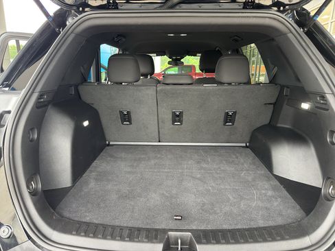 Used 2025 Chevrolet Equinox LT FWD image 17