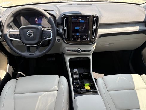 New 2025 Volvo XC40 B5 Plus w/ Protection Package Premier image 9