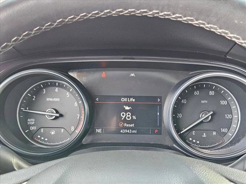 Certified 2022 Buick Encore GX Select w/ Sport Touring Package image 10