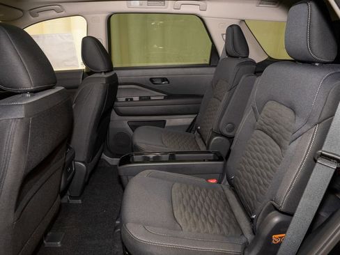 New 2025 Nissan Pathfinder SV image 10