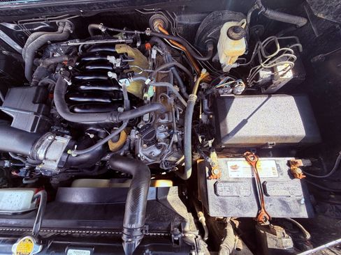 Used 2012 Toyota Tundra 4x4 Double Cab w/ SR5 Pkg image 22