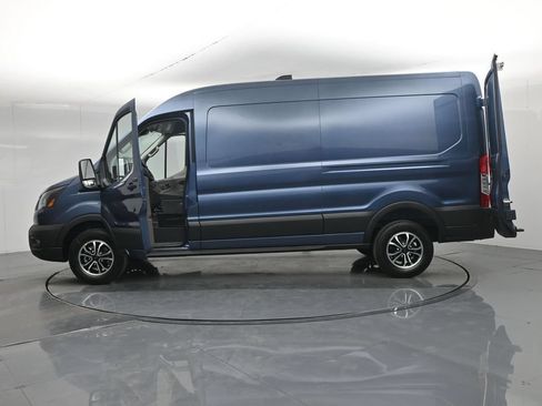 New 2026 Ford Transit 250 148 Medium Roof w/ Exterior Upgrade Package RWD image 30