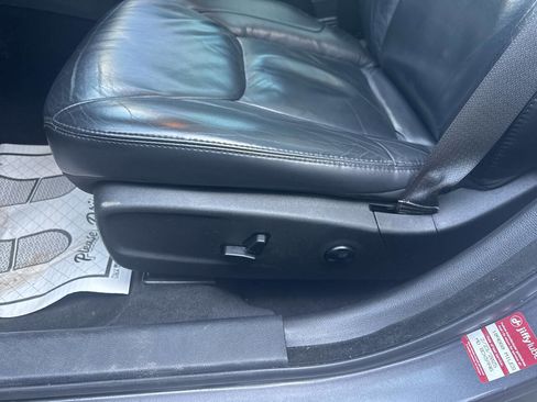 Used 2015 Chrysler 300 Limited image 14