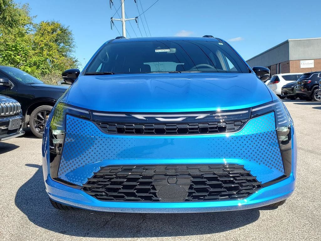 New 2027 Chrysler Pacifica Select AWD/4WD image 2