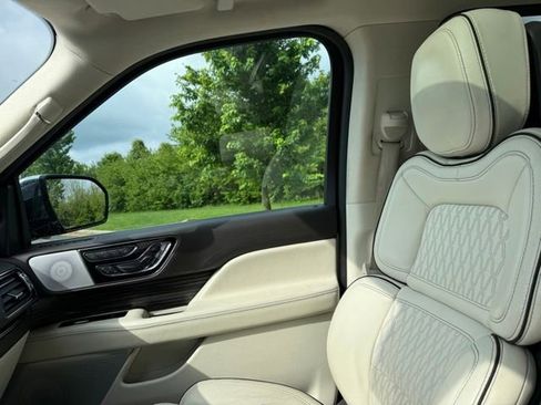 Used 2019 Lincoln Navigator Black Label AWD/4WD image 36