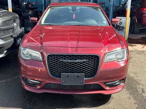 Used 2023 Chrysler 300 Touring L w/ Popular Equipment Group image 4