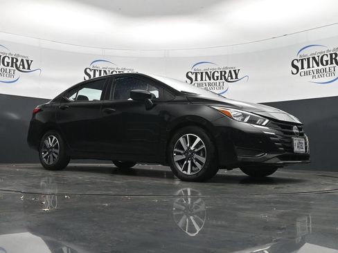Used 2024 Nissan Versa SV FWD image 17