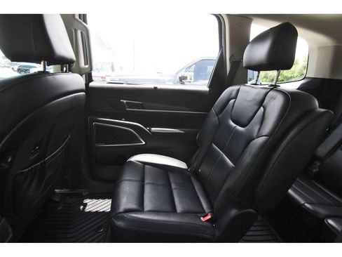 Used 2022 Kia Telluride SX w/ Nightfall Edition Package AWD/4WD image 9