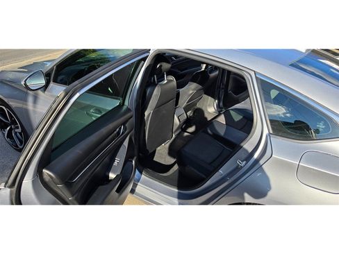 Used 2020 Honda Accord Sport image 11