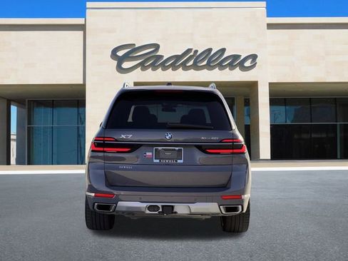 Used 2023 BMW X7 xDrive40i w/ Executive Package image 4