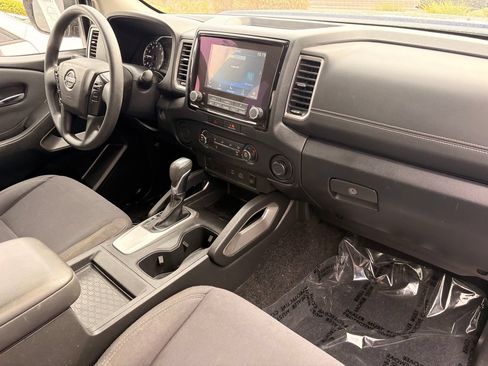Used 2022 Nissan Frontier SV RWD image 12