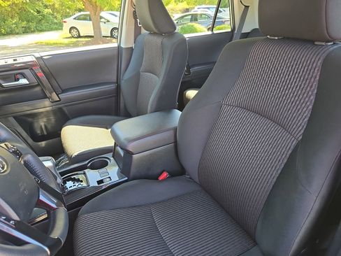 Used 2024 Toyota 4Runner TRD Off-Road image 14