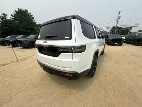 New 2026 Jeep Grand Wagoneer Summit AWD/4WD image 5
