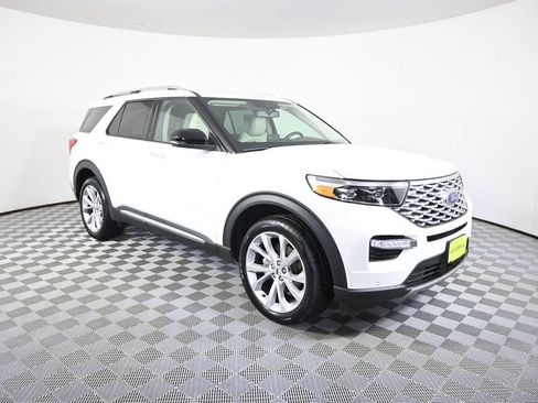 Used 2022 Ford Explorer Platinum w/ Equipment Group 601A AWD/4WD image 9