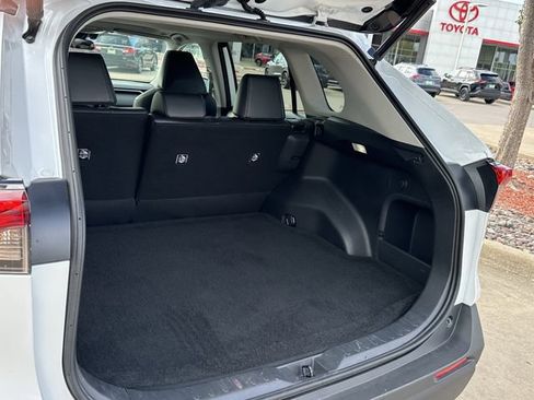 Used 2023 Toyota RAV4 XLE Premium AWD/4WD image 33