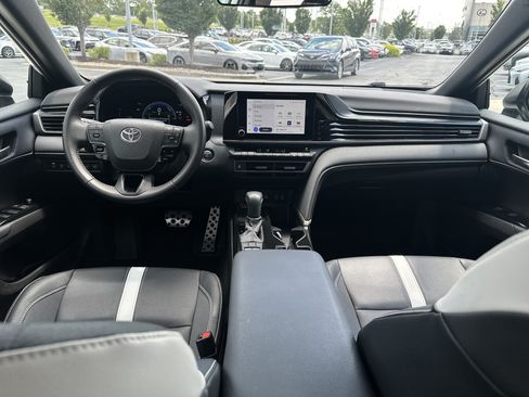 Used 2026 Toyota Camry SE FWD image 26