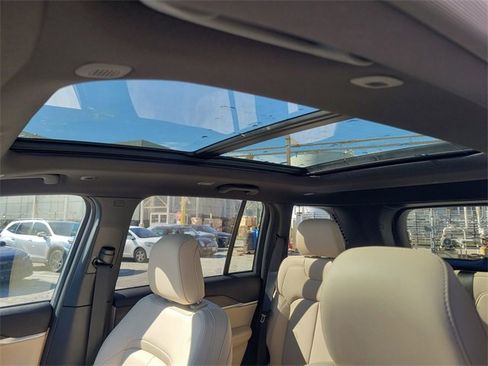 New 2025 Jeep Grand Cherokee Limited image 32