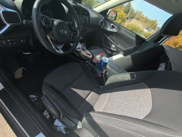 Used 2020 Kia Soul S FWD image 11