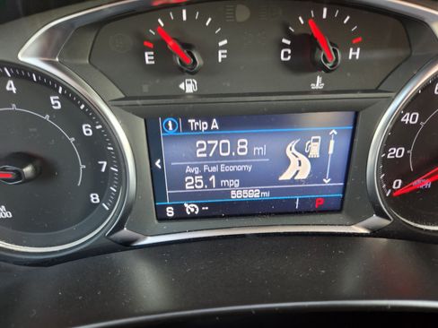 Used 2024 GMC Terrain SLE AWD/4WD image 15
