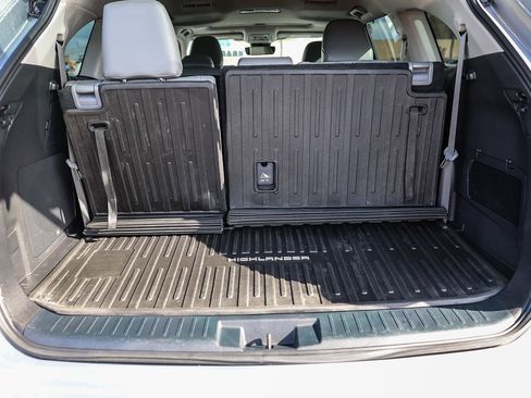 Used 2022 Toyota Highlander Limited image 34