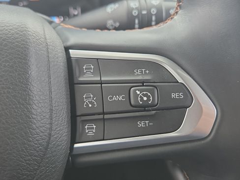 Used 2022 Jeep Compass Limited w/ Elite Group AWD/4WD image 24