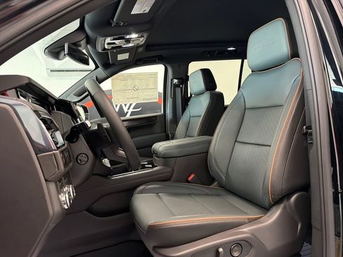 New 2026 GMC Yukon AT4 w/ LPO, Floor Liner Package AWD/4WD image 15