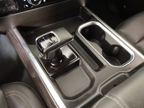 Used 2024 Chevrolet Silverado 1500 LTZ AWD/4WD image 8