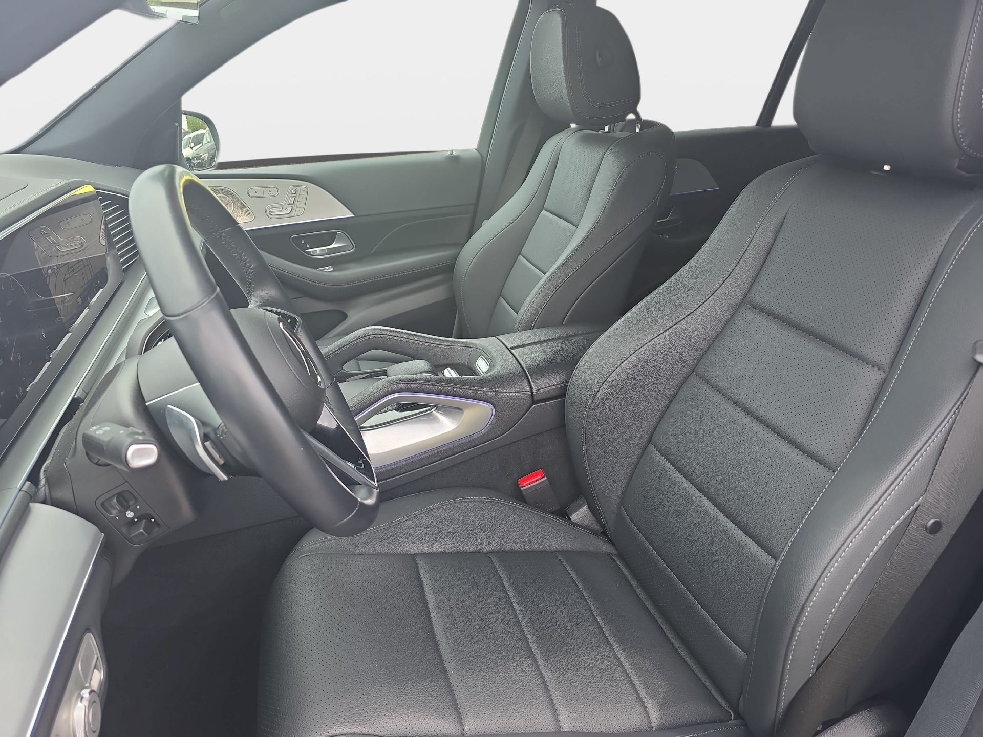 Certified 2025 Mercedes-Benz GLS 450 4MATIC image 15